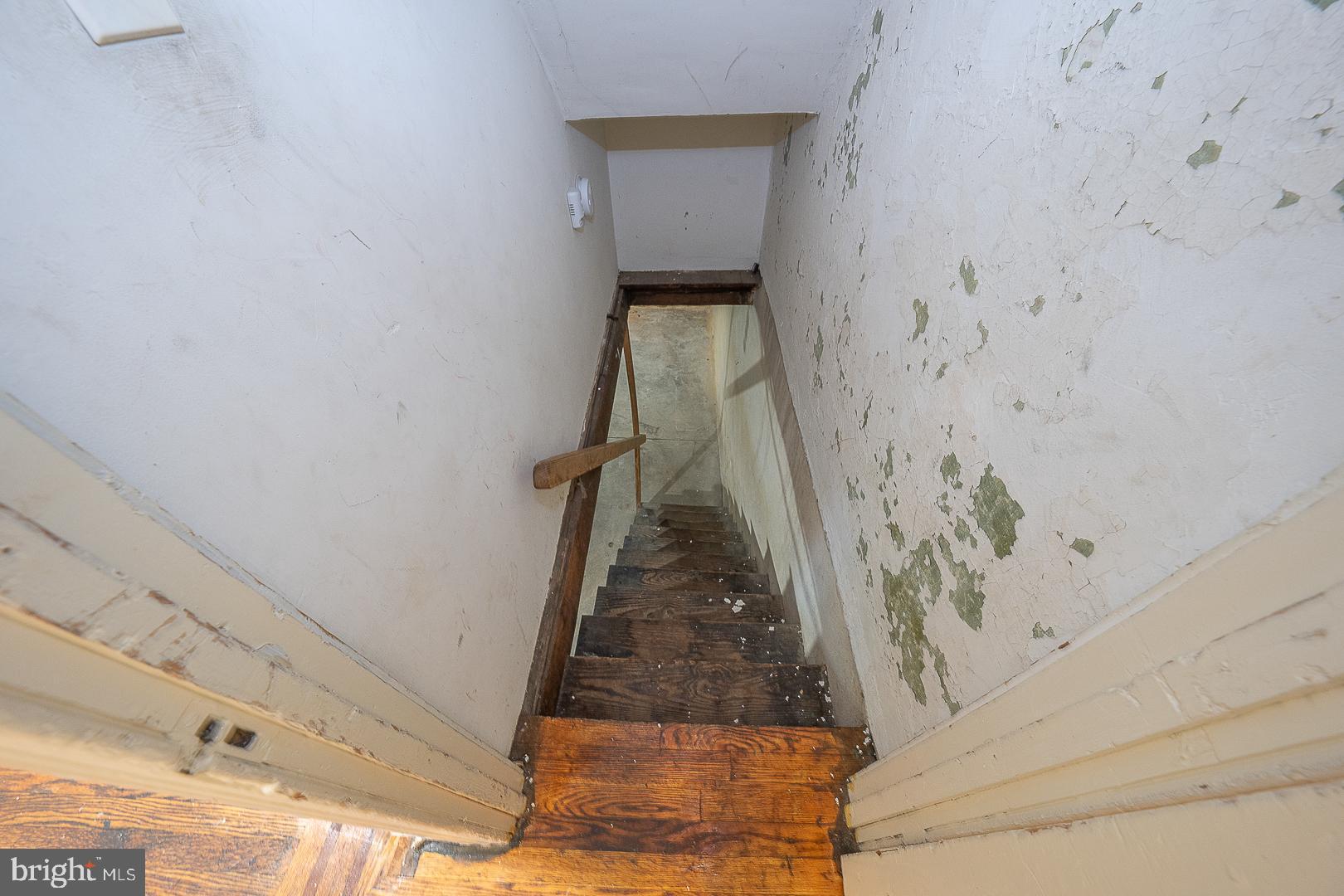 LOGAN SQUARE - Residential