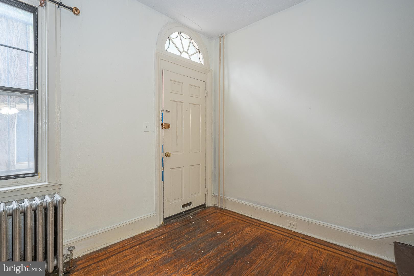 LOGAN SQUARE - Residential