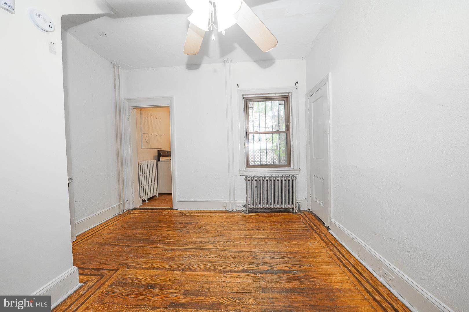 LOGAN SQUARE - Residential