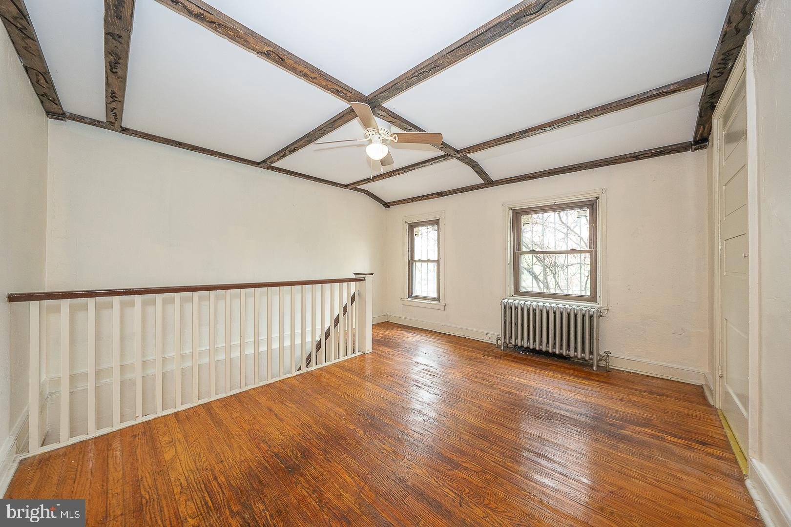 LOGAN SQUARE - Residential