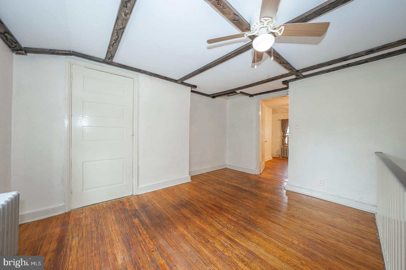 LOGAN SQUARE - Residential