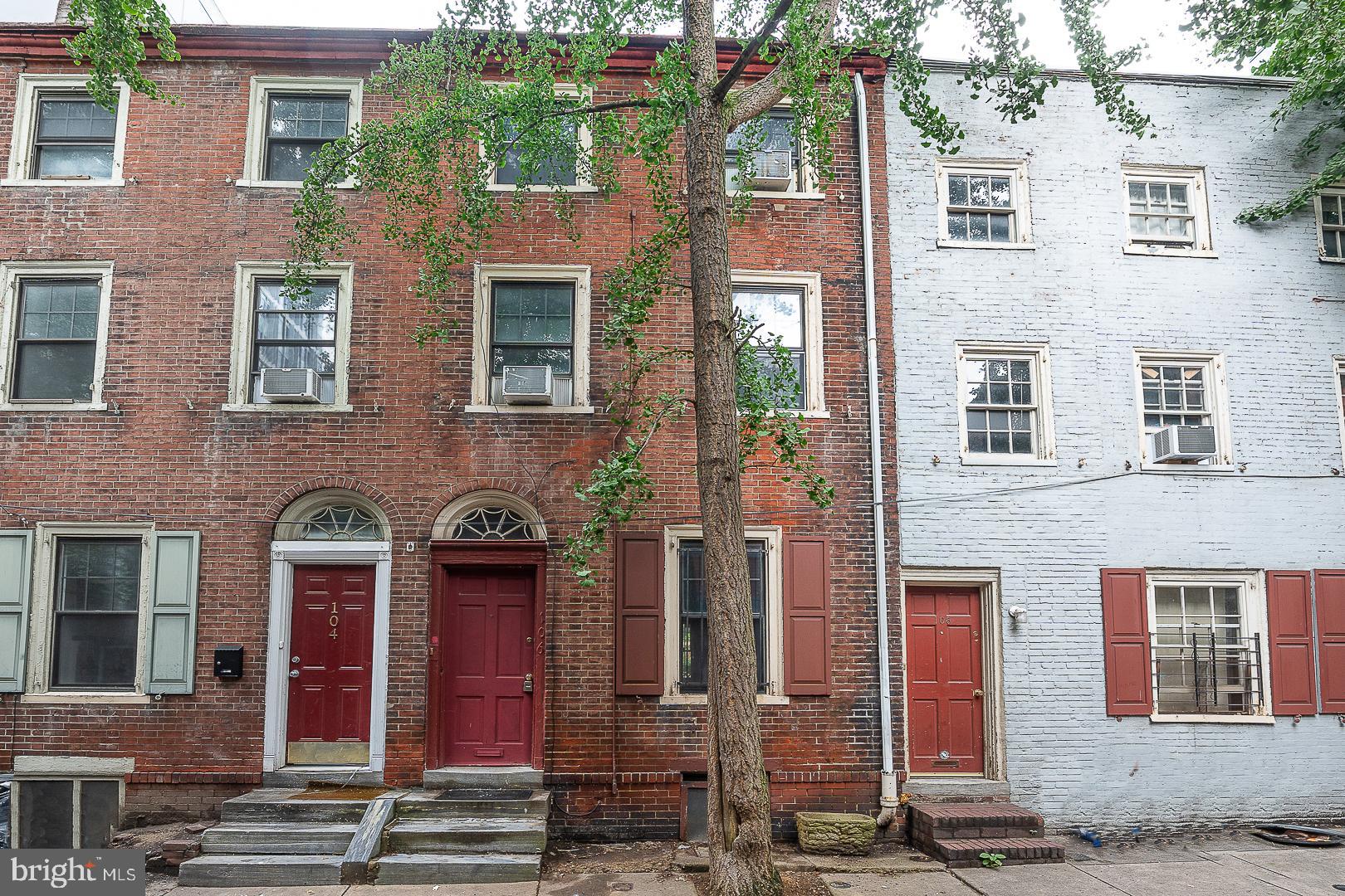 This is your chance to own a of. This charming home is on a picturesque tree-lined street in Center City, off the Benjamin Franklin Parkway. It an excellent location near Sister Cities Park, Love Park, City Hall, and the Convention Center, making it an opportunity for use as an Airbnb for visitors and conventioneers. The property is also conveniently close to highways 676, 76, I-95, and nearby bridges.
This three-story, three-bedroom, one-bathroom home requires some. It features a spacious open floor plan with original hardwood floors throughout. On the second floor, you will find two bedrooms and a hall bathroom. The third floor includes versatile that could serve as a second living area, office, or workout, along with the third bedroom. The full basement houses the mechanical, laundry, and storage areas.
With a walk score of 96 and transit score of 100, this property is a walker’s paradise. It has been utilized as a rental property for many years and is being sold in "as-is" condition, subject to Bank Committee Approval Buyers and their agents are responsible for verifying property taxes.