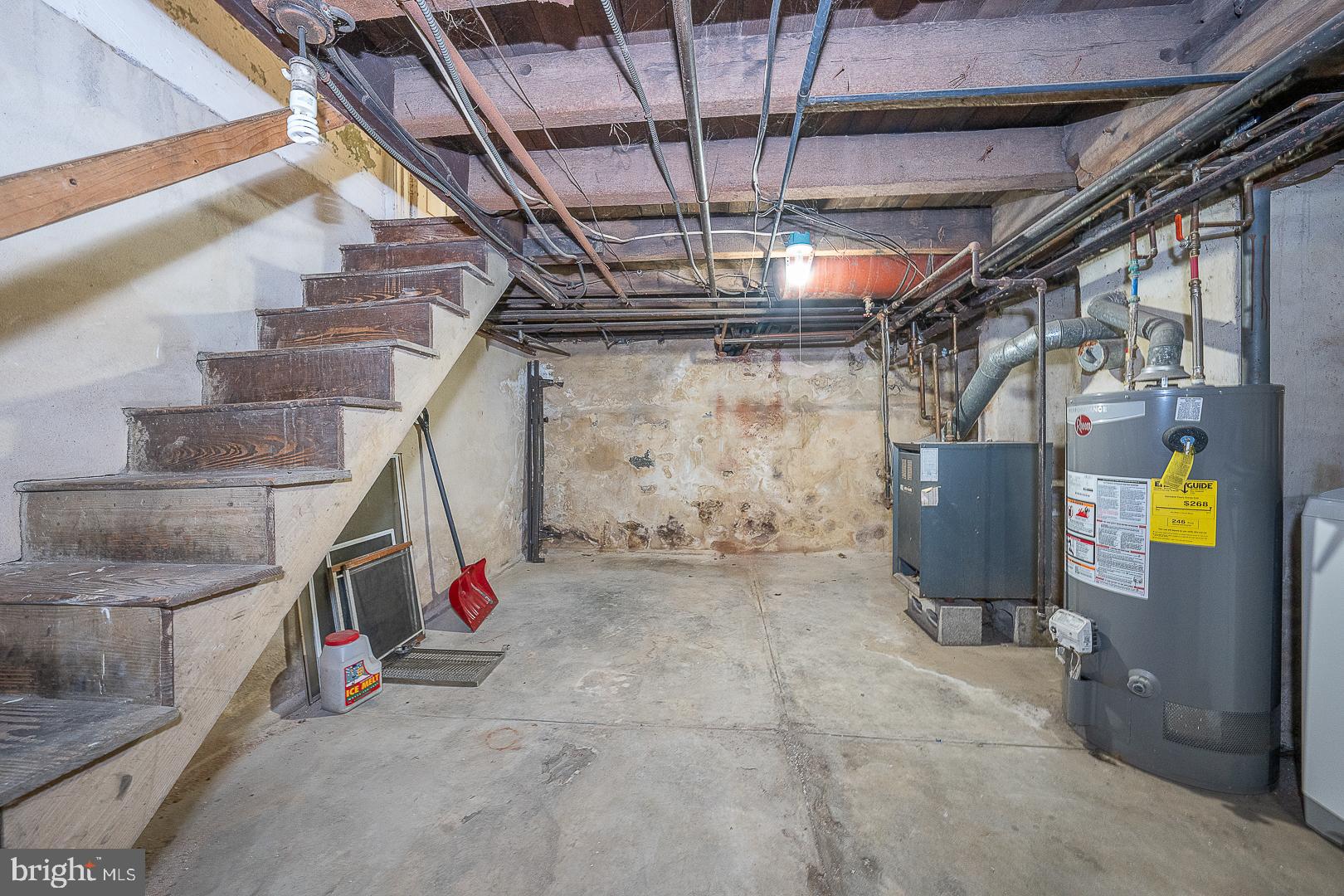 LOGAN SQUARE - Residential