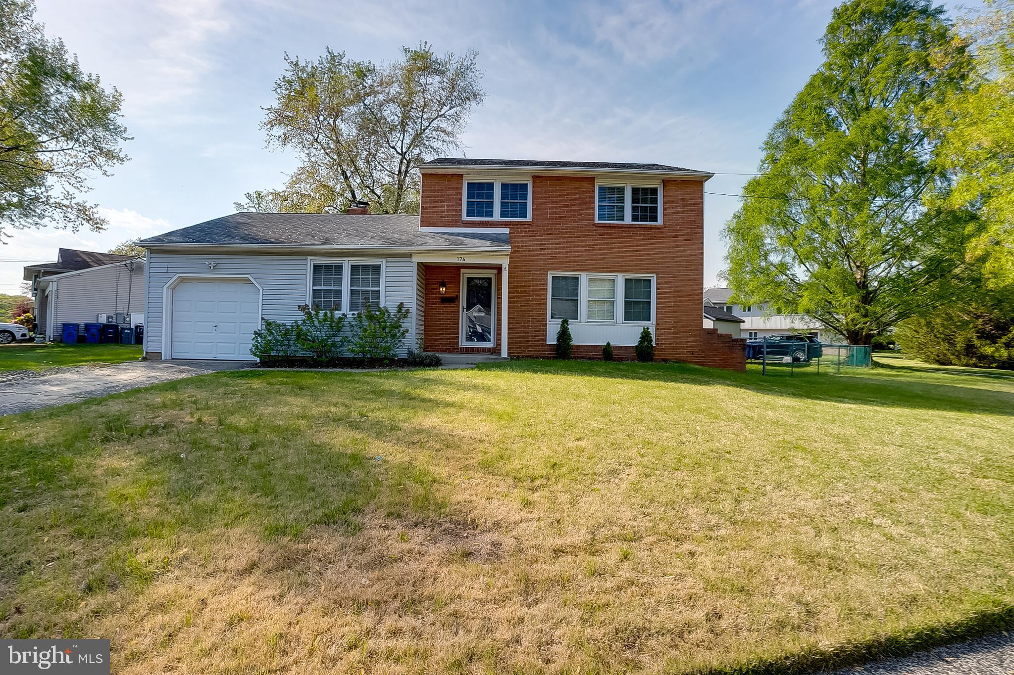 174 SCHOOLHOUSE LN