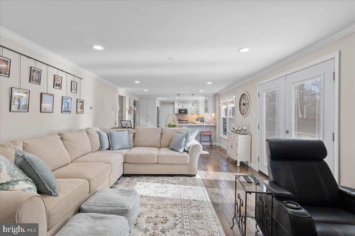 MONTCLAIR - Residential