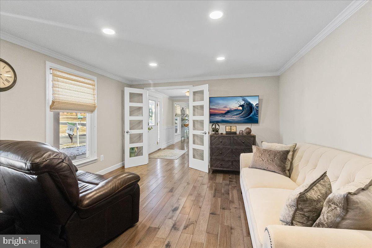 MONTCLAIR - Residential