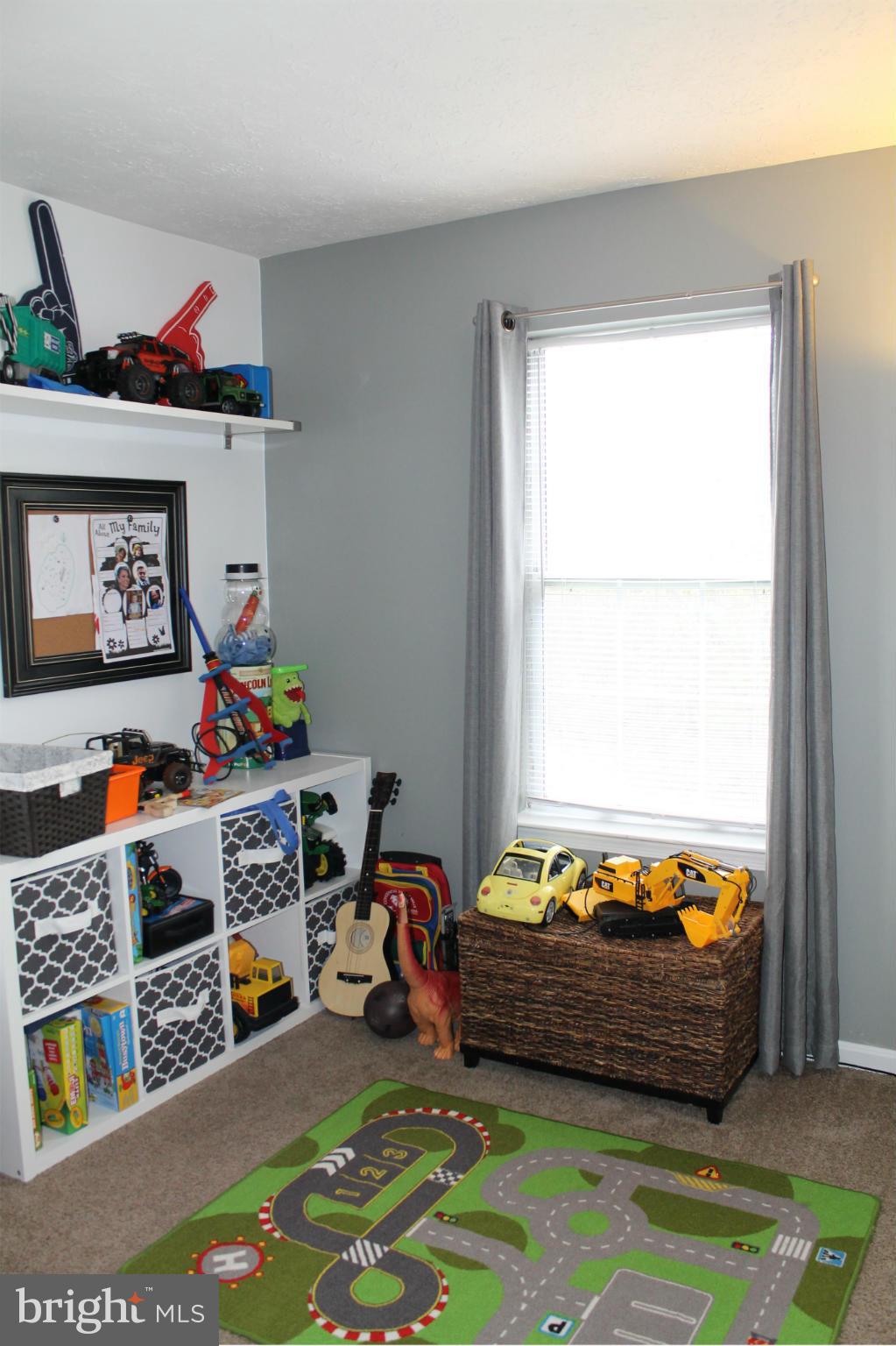 ST CHARLES SUB - HAMPSHIRE - Residential