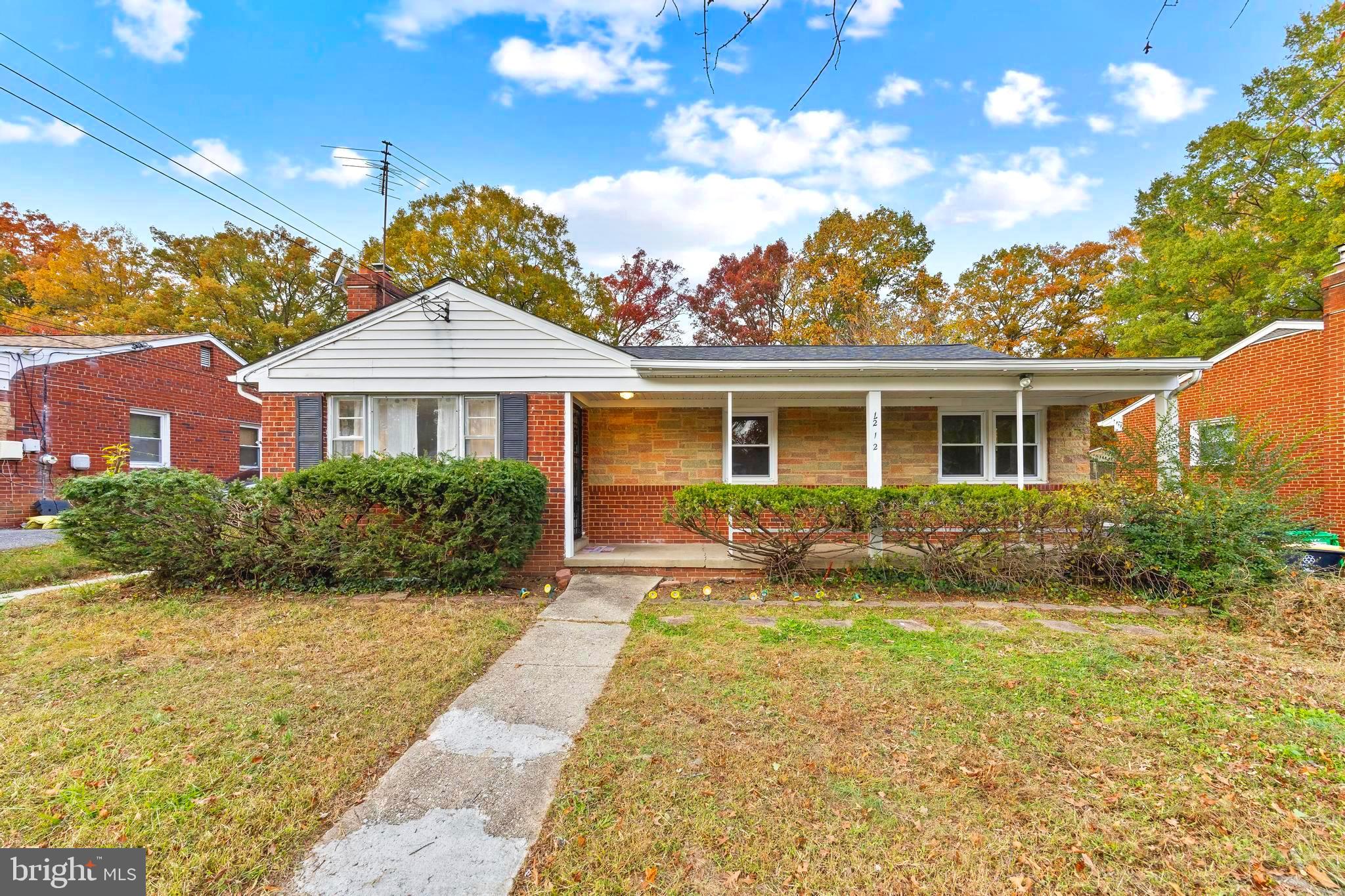 FOREST MANOR - Residential