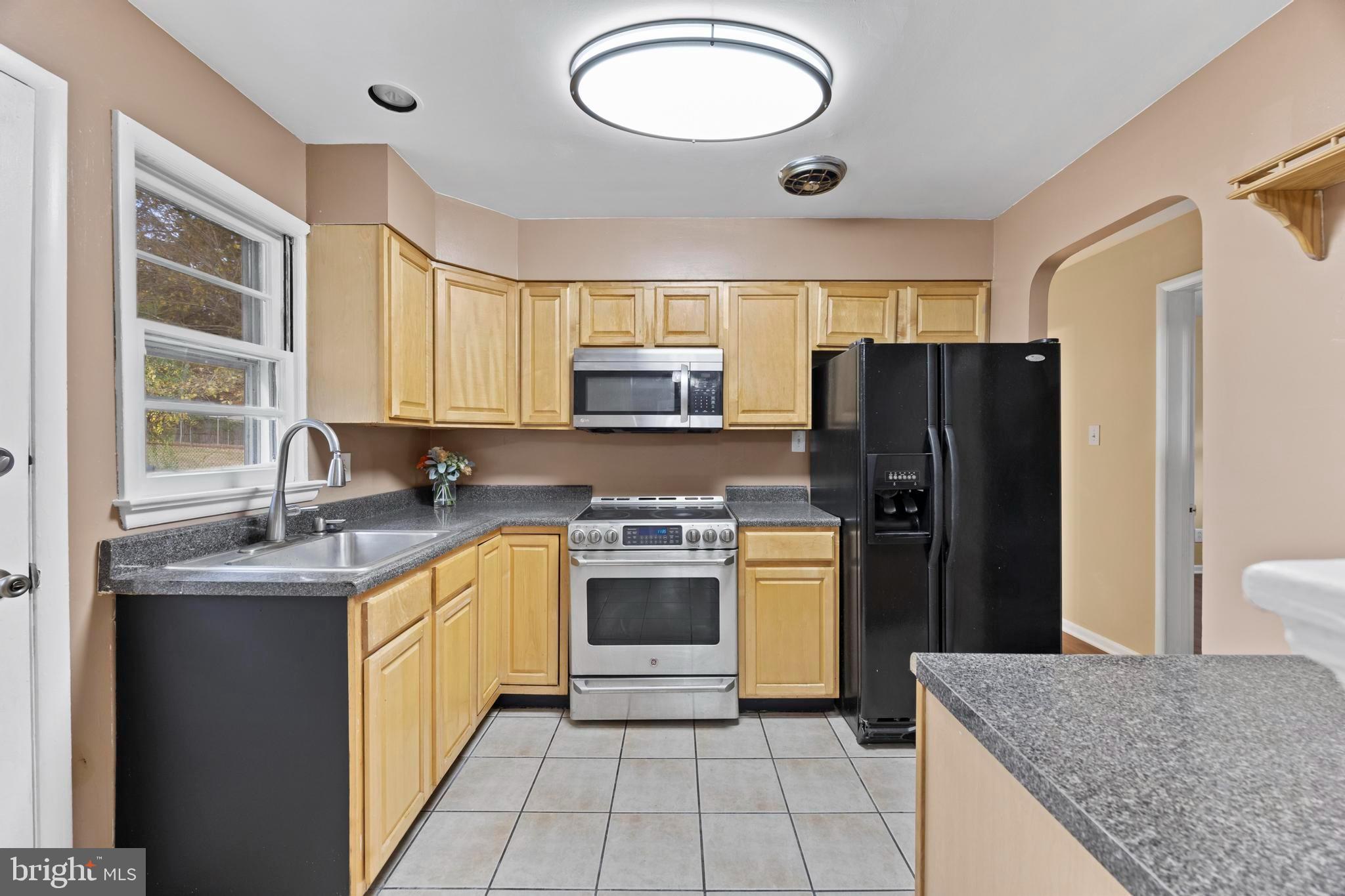 FOREST MANOR - Residential