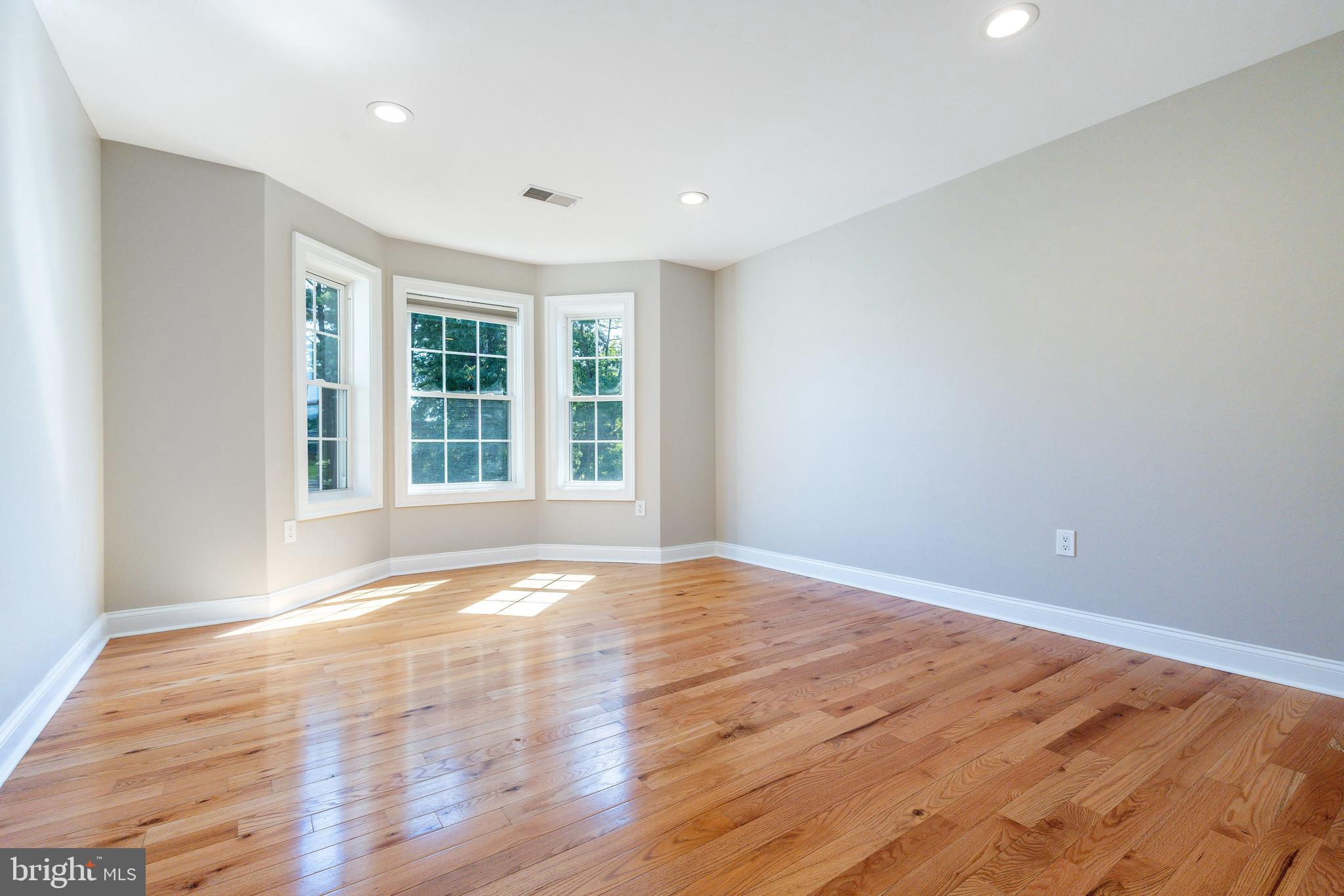 PINE VALLEY - Residential