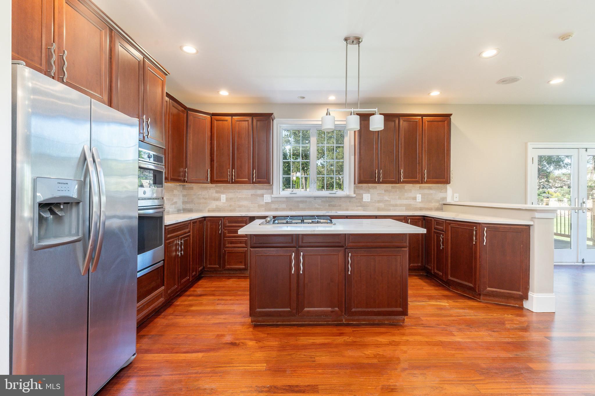 PINE VALLEY - Residential