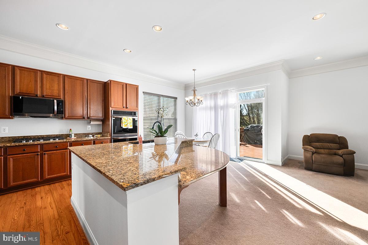 VINT HILL - Residential