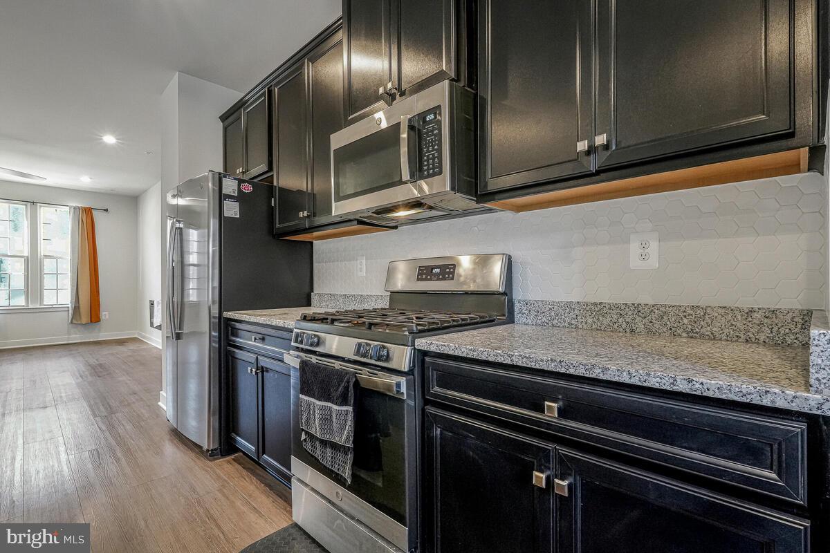 TIMOTHY BRANCH TOWNS - Residential Lease