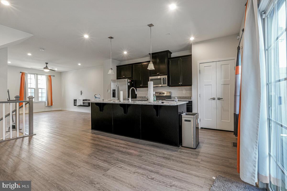 TIMOTHY BRANCH TOWNS - Residential Lease