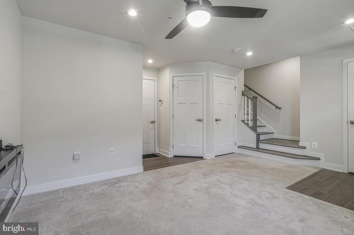 TIMOTHY BRANCH TOWNS - Residential Lease