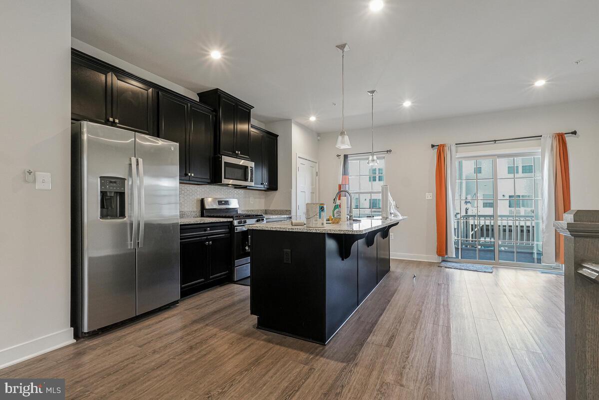 TIMOTHY BRANCH TOWNS - Residential Lease