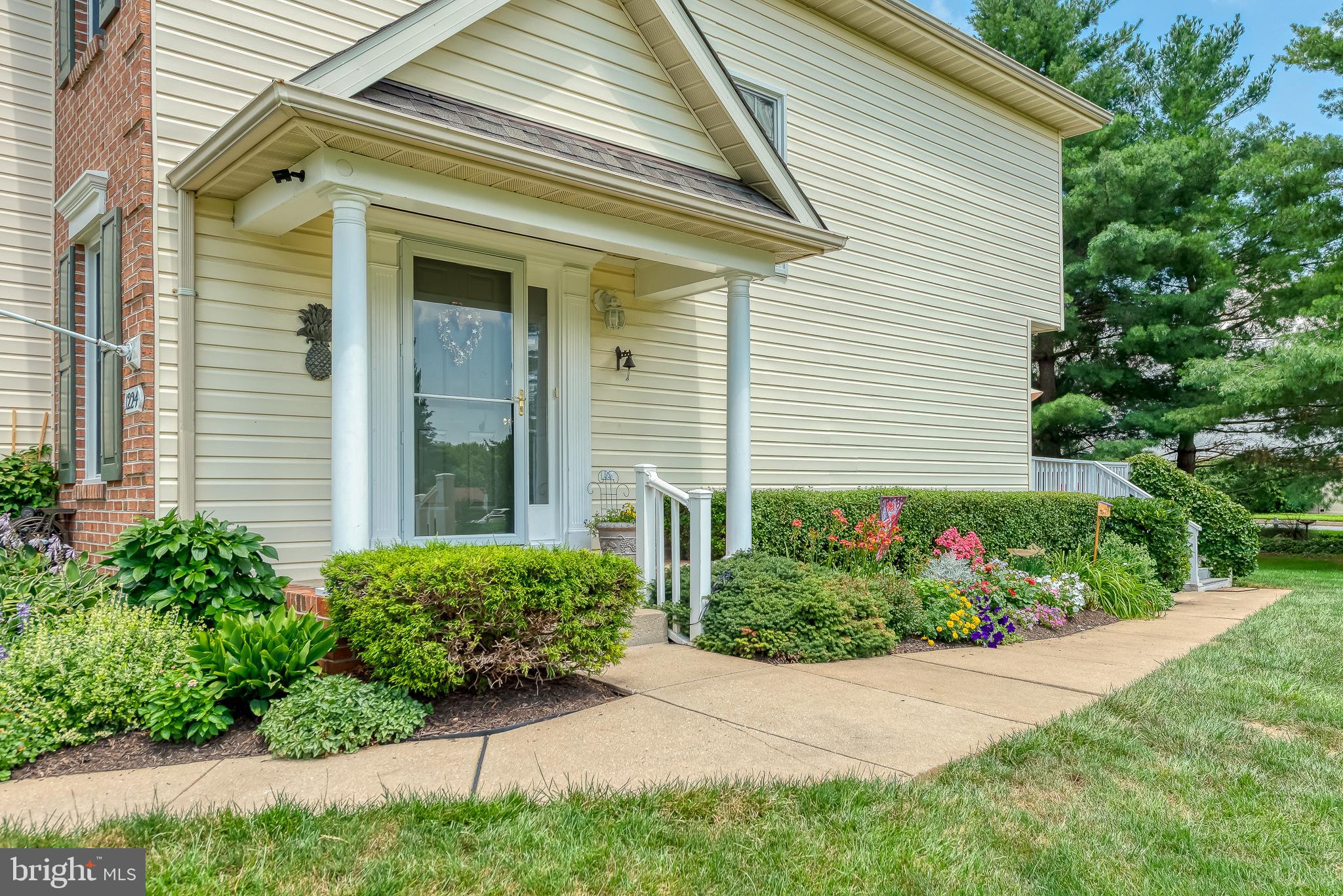 1224 ATHENS COURT