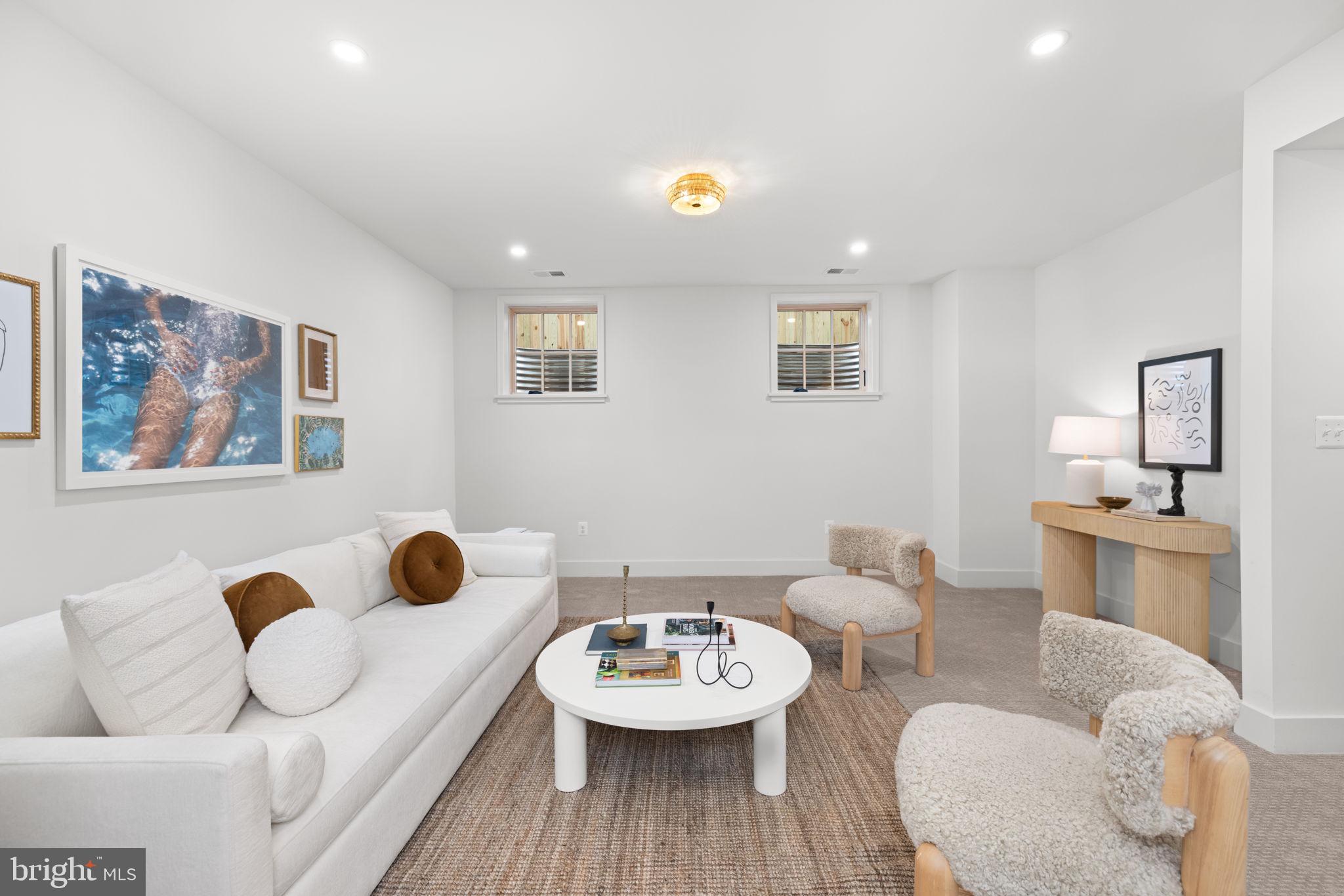 ROSEMONT - Residential