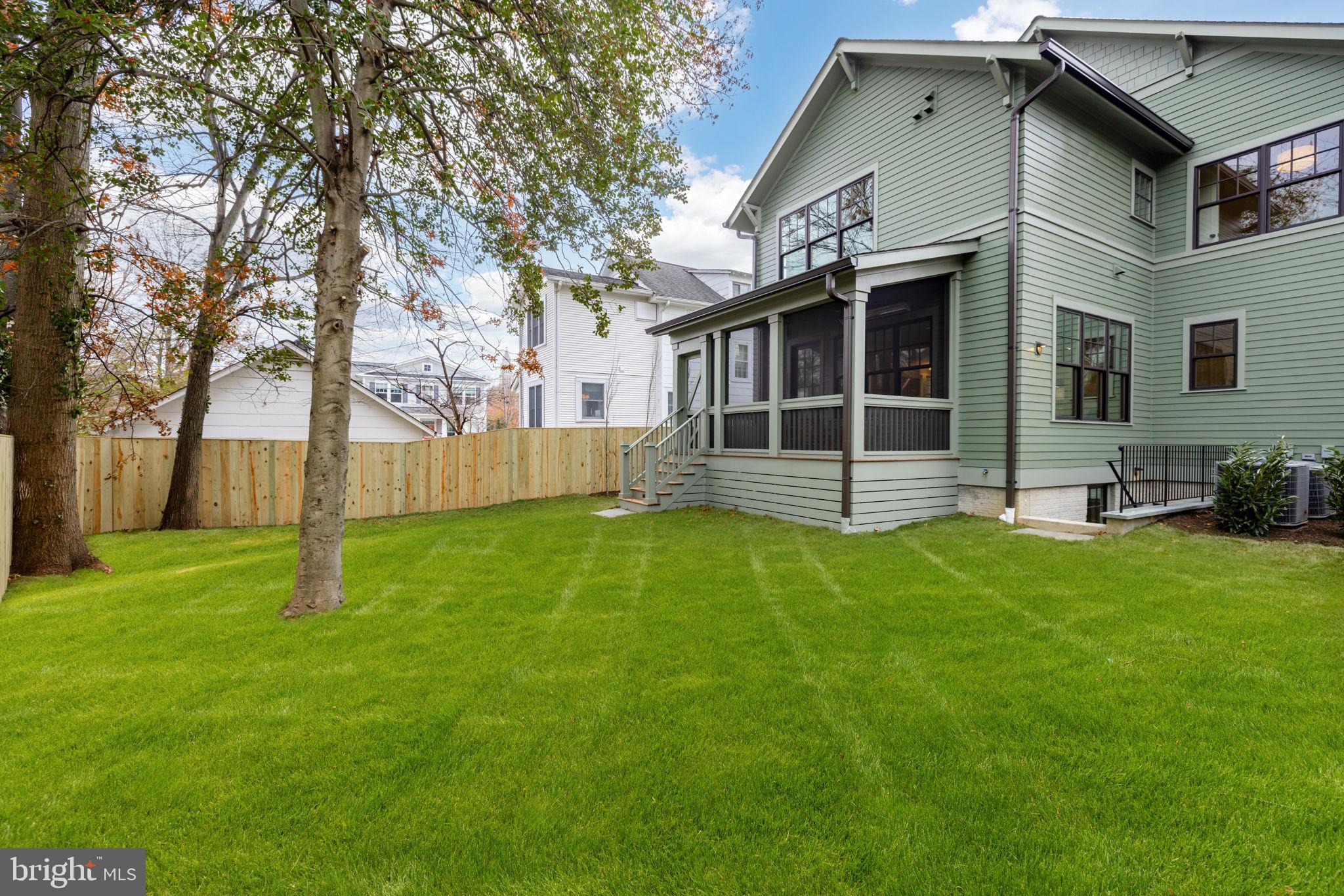 ROSEMONT - Residential