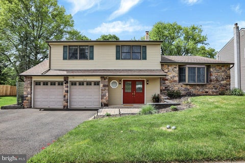 Homes For Sale - 152 Windham Dr<br/> LANGHORNE, PA 19047