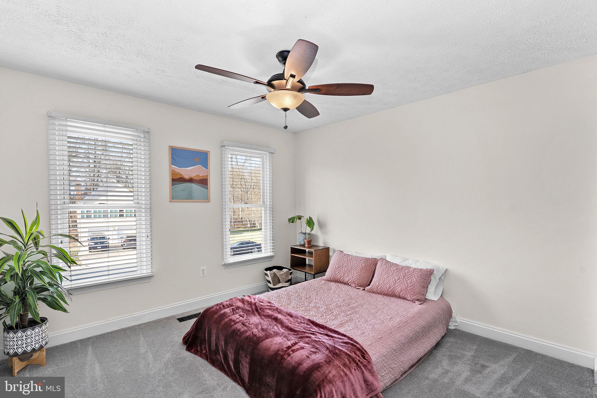 COUNTRYSIDE - Residential