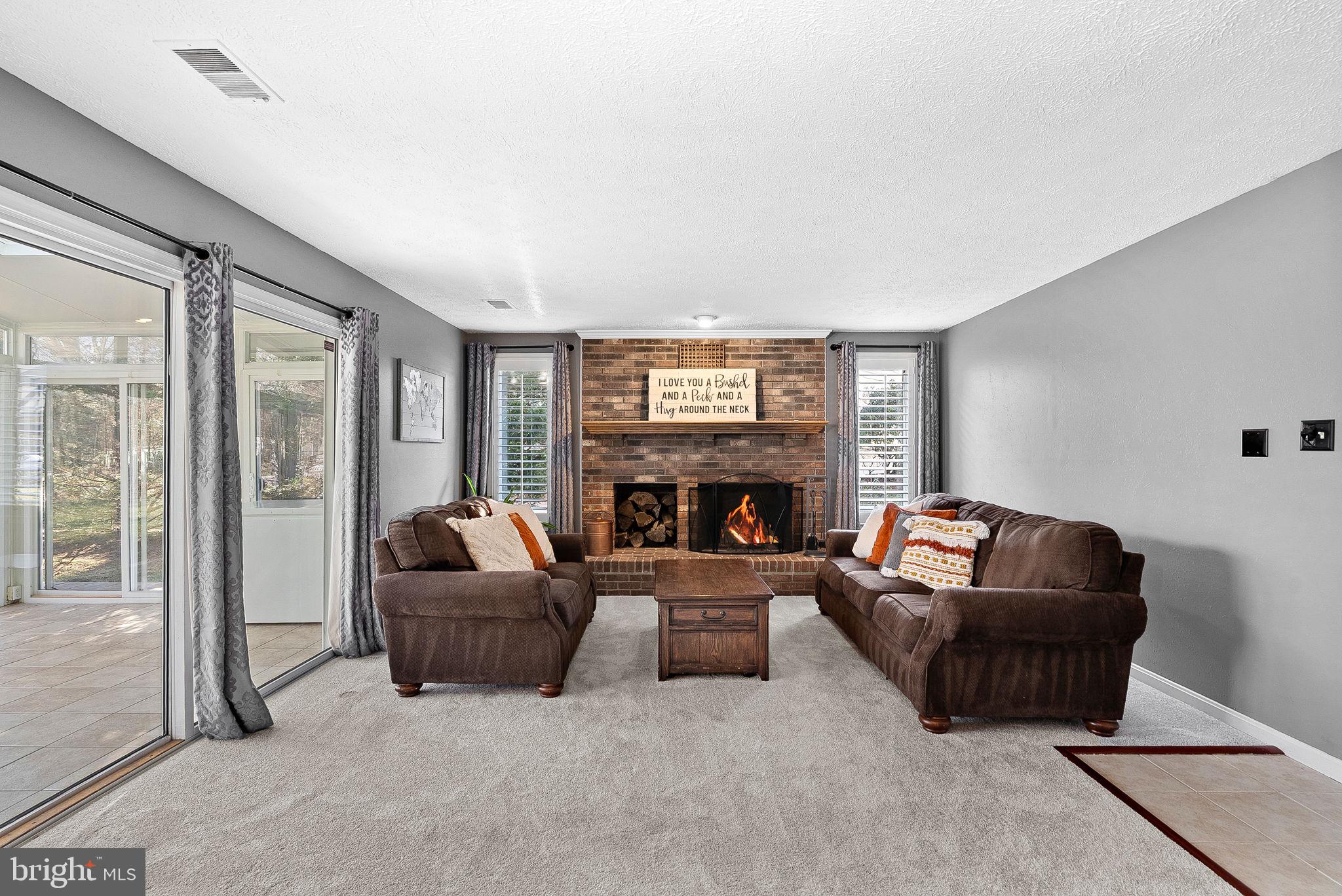 COUNTRYSIDE - Residential