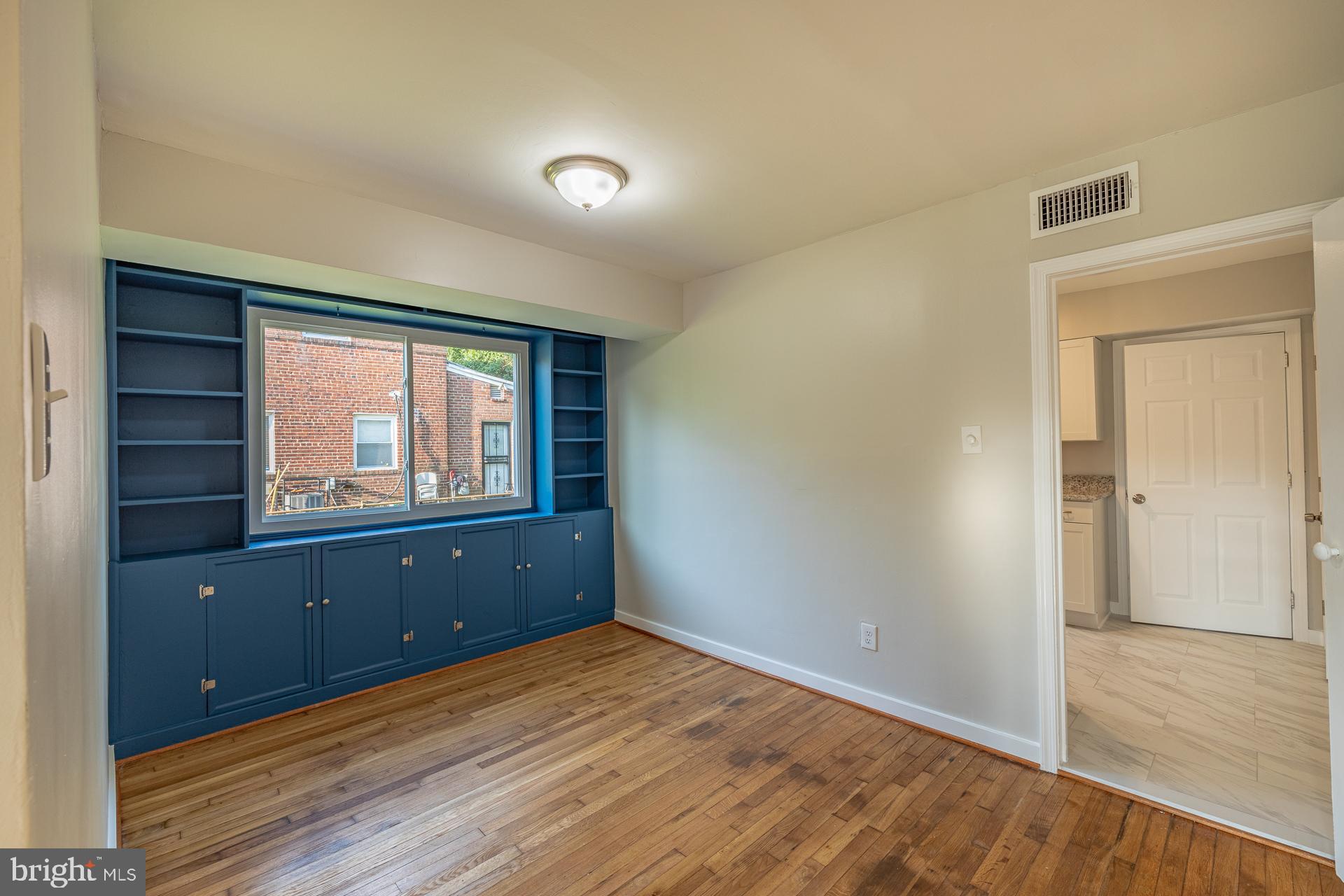 SUITLAND-SILVER HILL - Residential