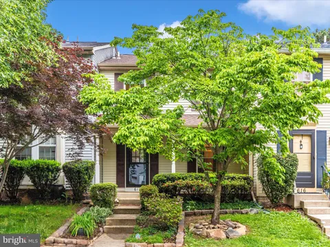 618 Coral Reef Drive, Gaithersburg, MD MLS: MDMC2179518