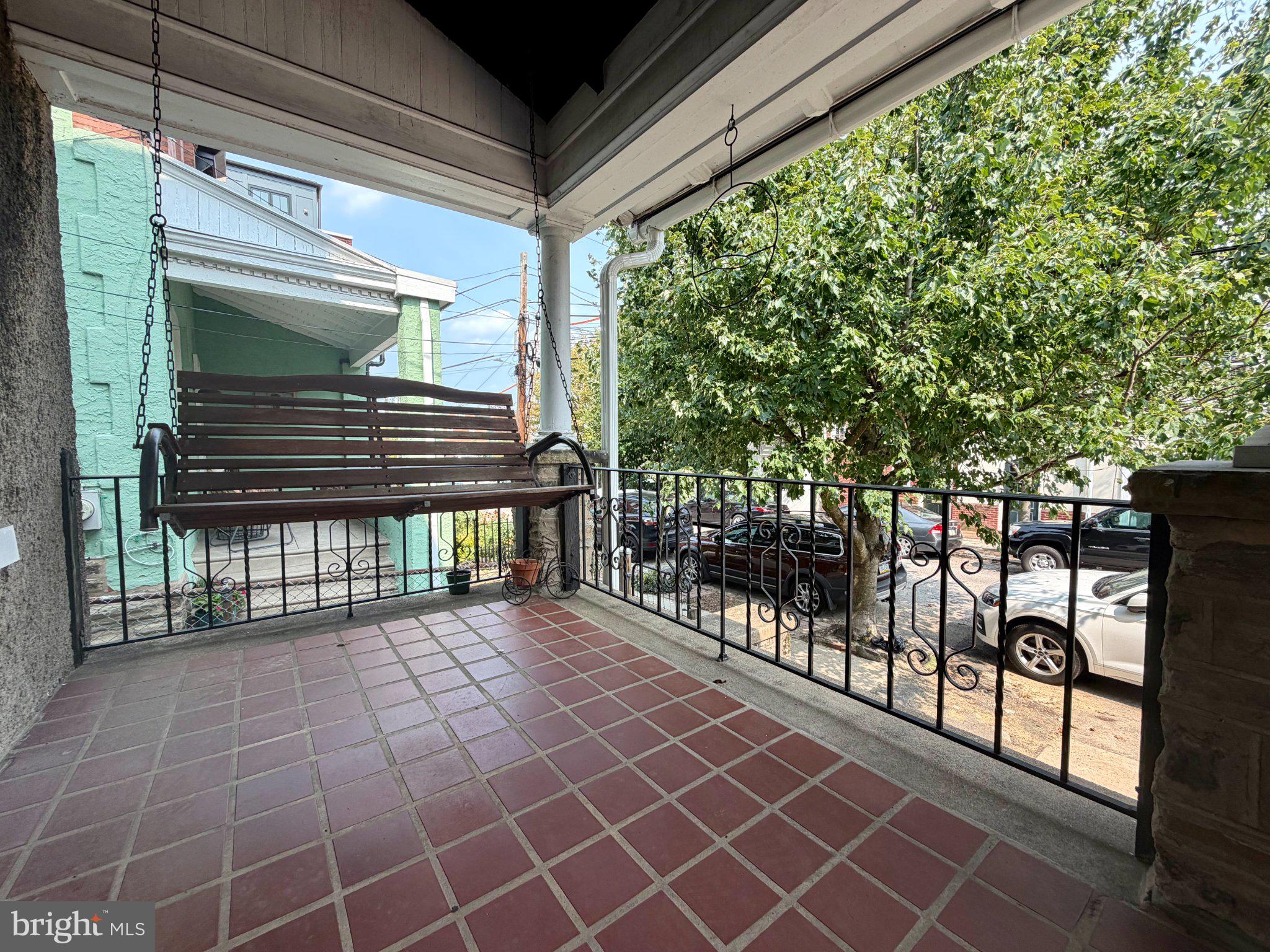 15 W ABINGTON AVENUE