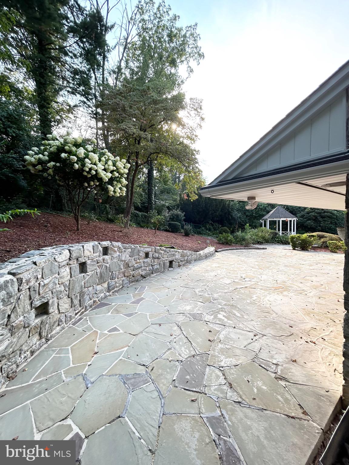 1100 WYOMISSING BOULEVARD