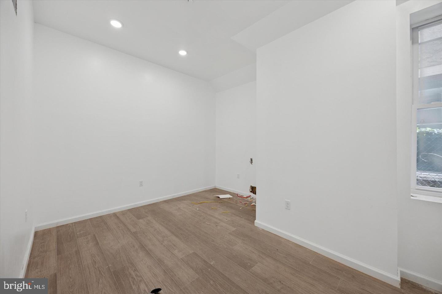 TEMPLE UNIVERSITY - Commercial Sale