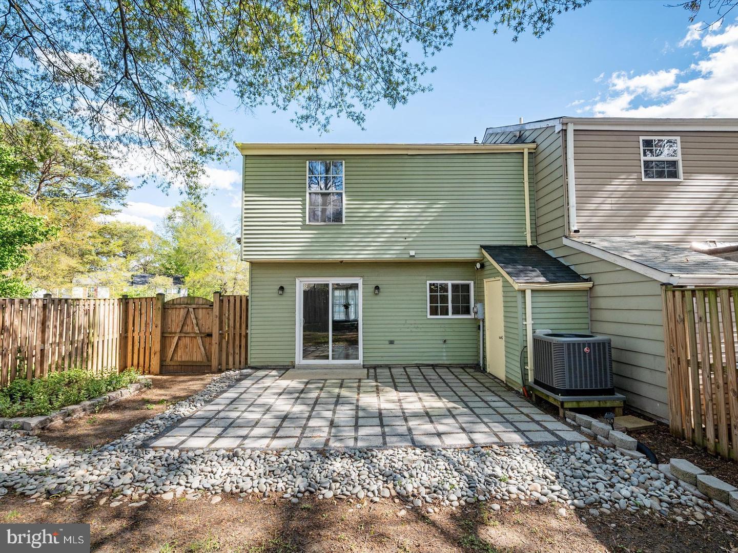 ST CHARLES SUB - WAKEFIELD - Residential Lease