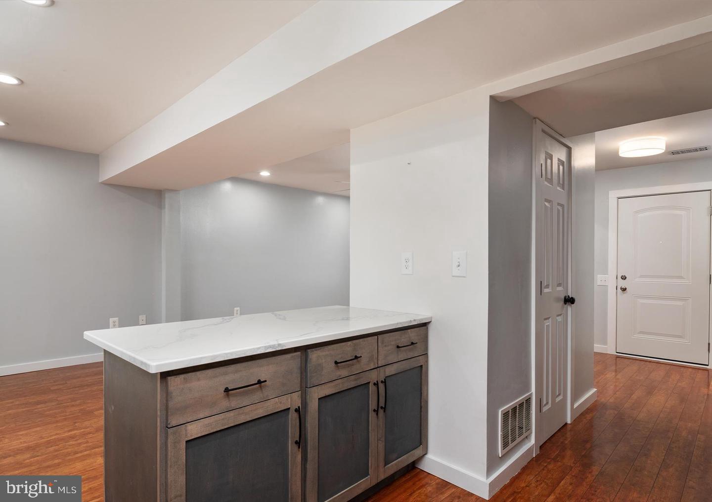 ST CHARLES SUB - WAKEFIELD - Residential Lease