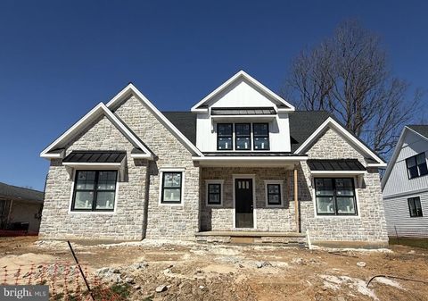 319 CEDAR AVENUE HERSHEY PA 17033