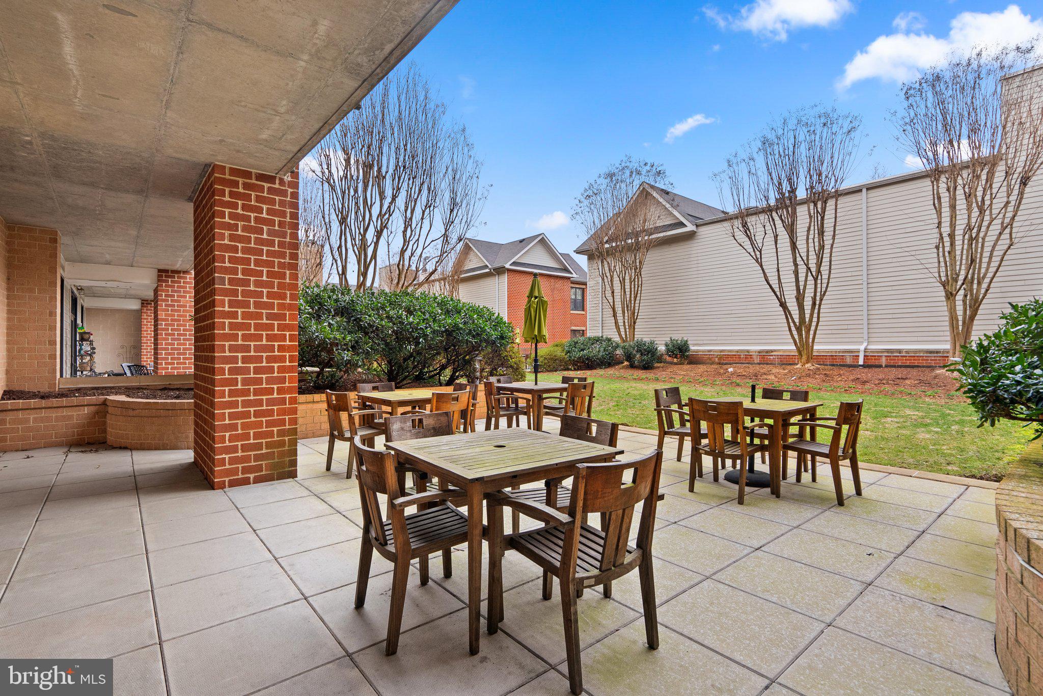 SPECTRUM CONDO - Residential