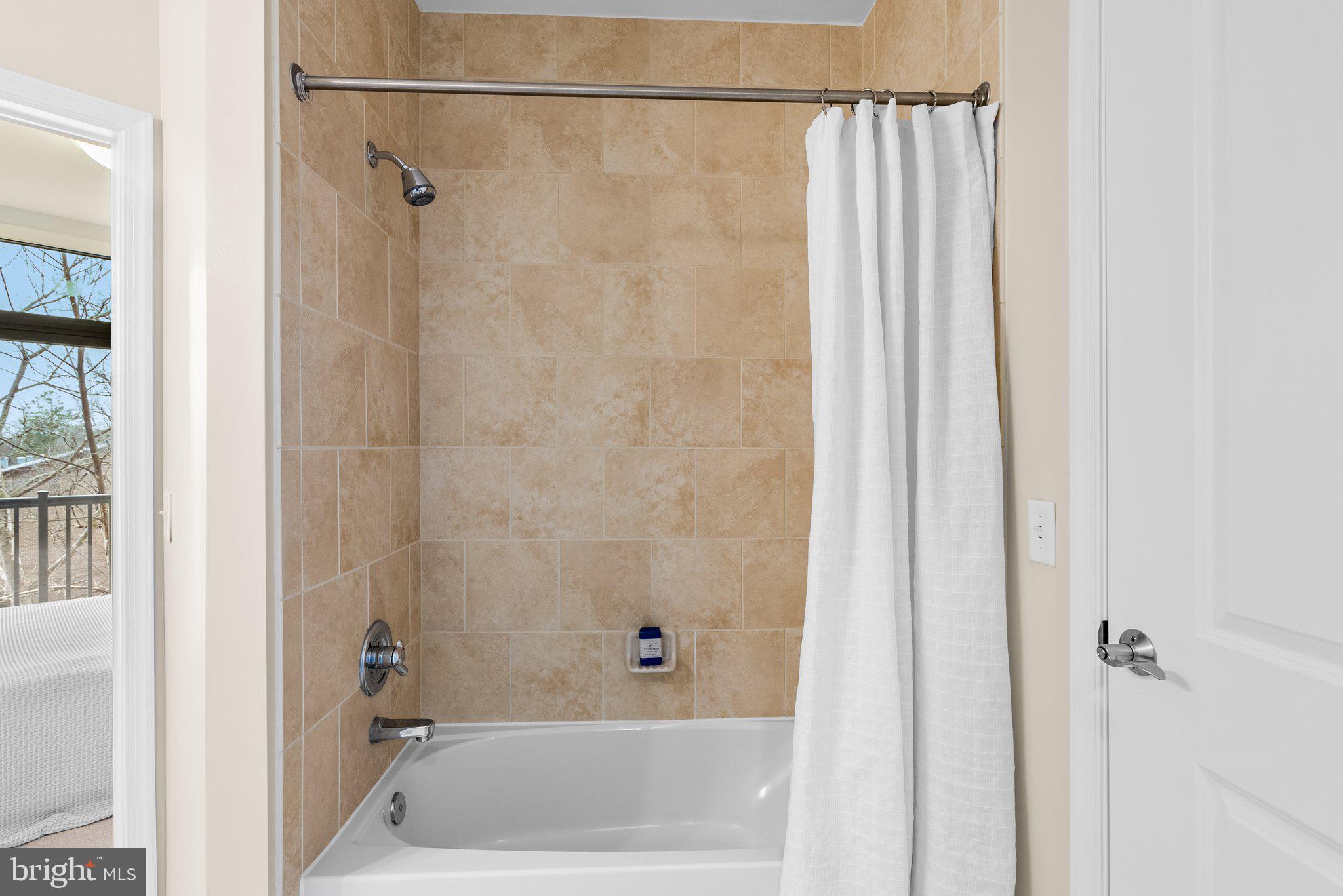 SPECTRUM CONDO - Residential