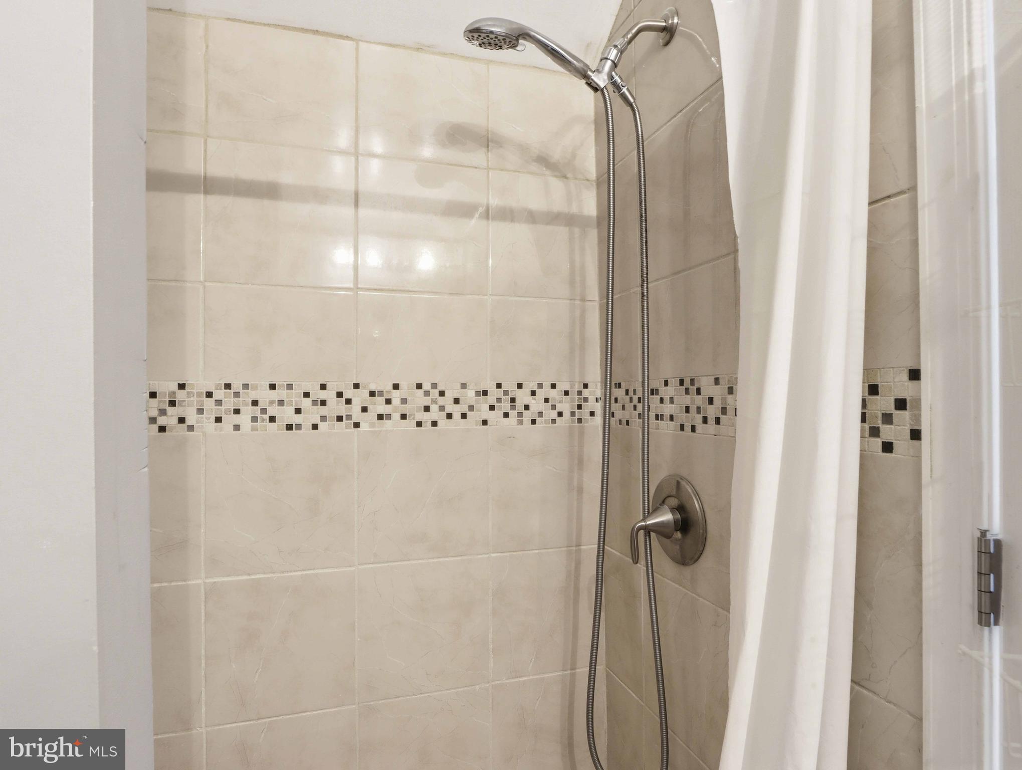 WINDSOR HILLS - Residential