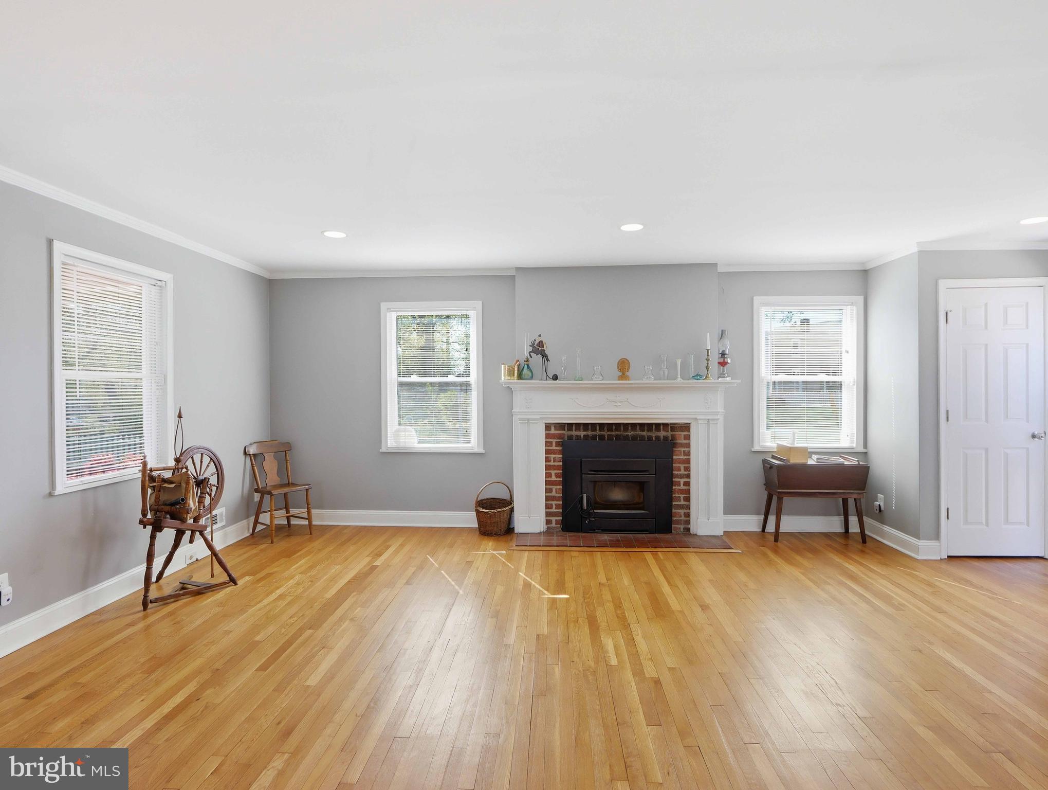 WINDSOR HILLS - Residential