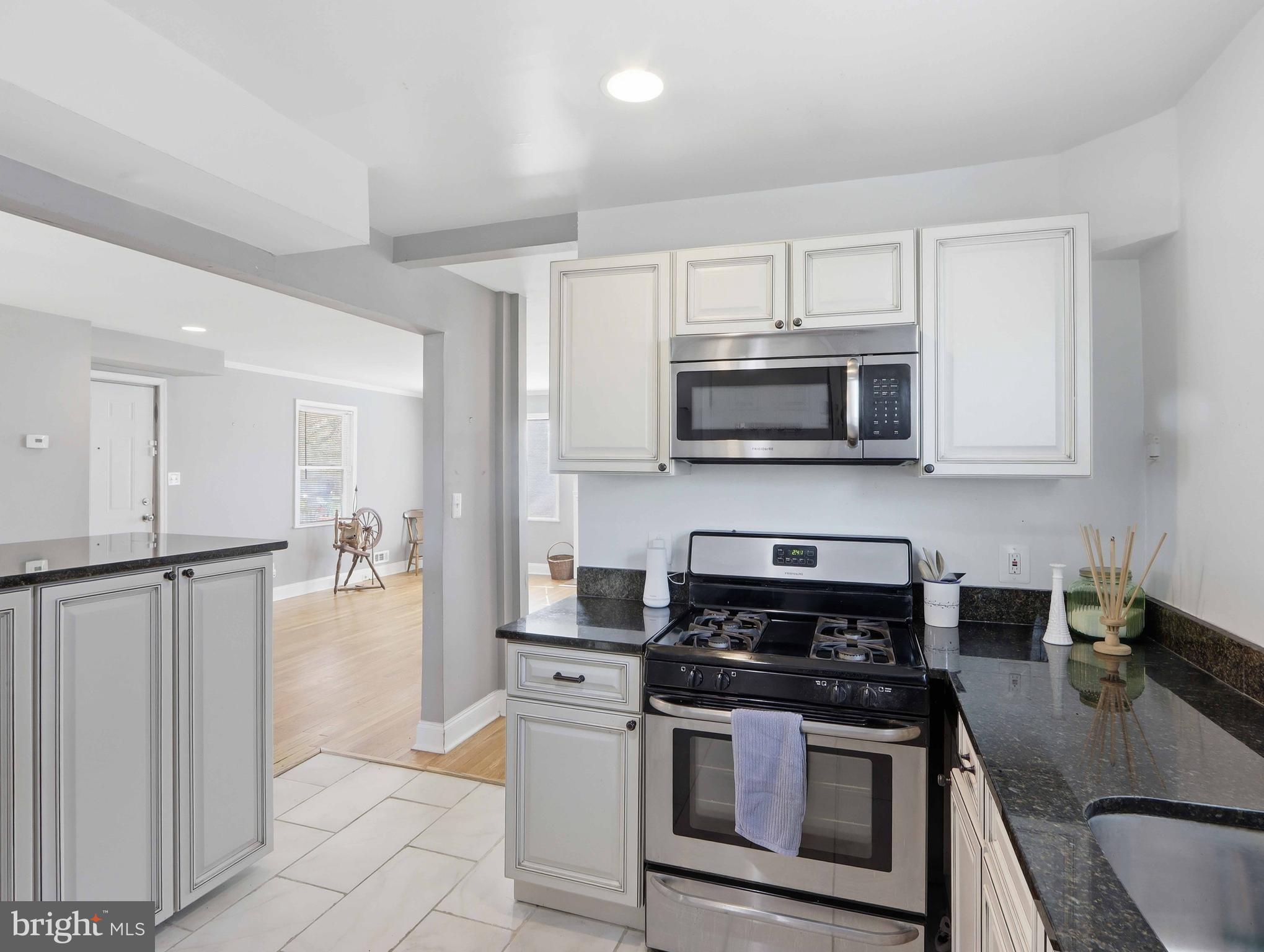 WINDSOR HILLS - Residential