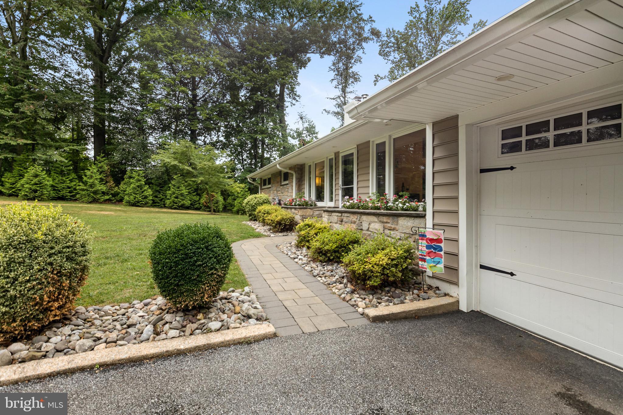117 E STREET ROAD