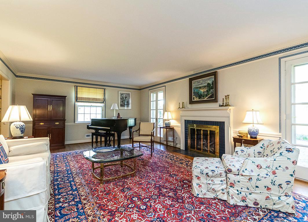 RUXTON - Residential