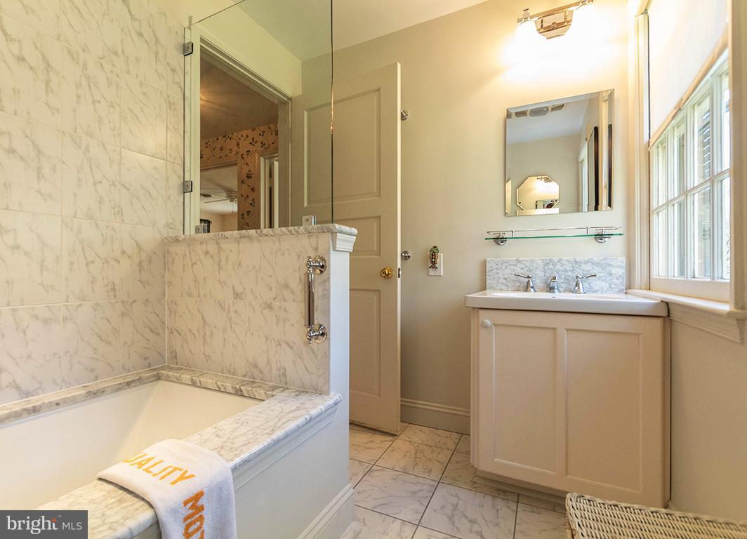 RUXTON - Residential