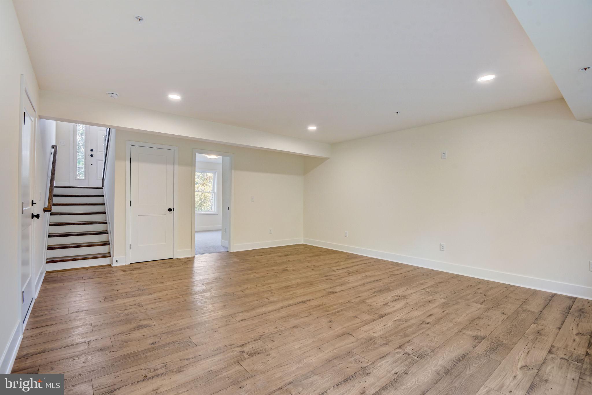 JACOBSVILLE - Residential