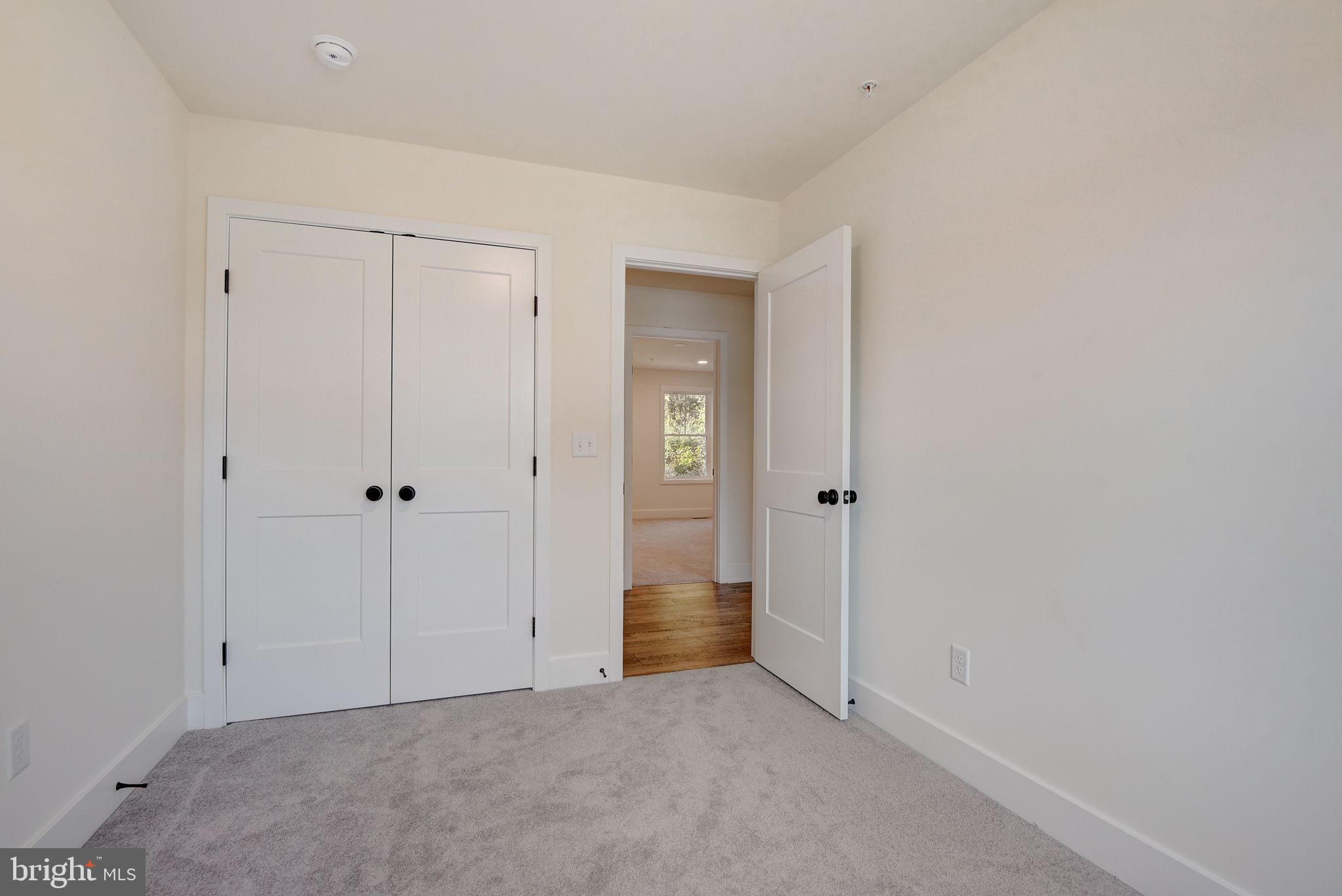 JACOBSVILLE - Residential