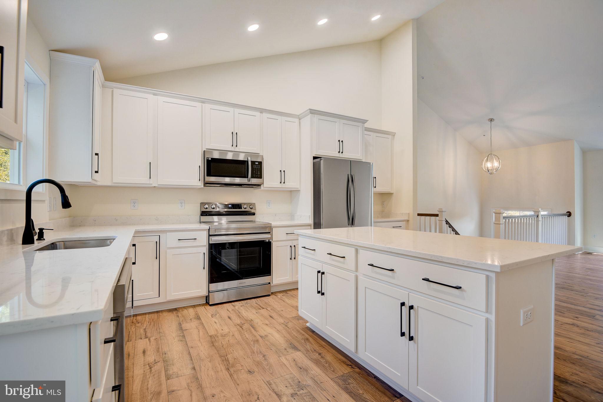 JACOBSVILLE - Residential