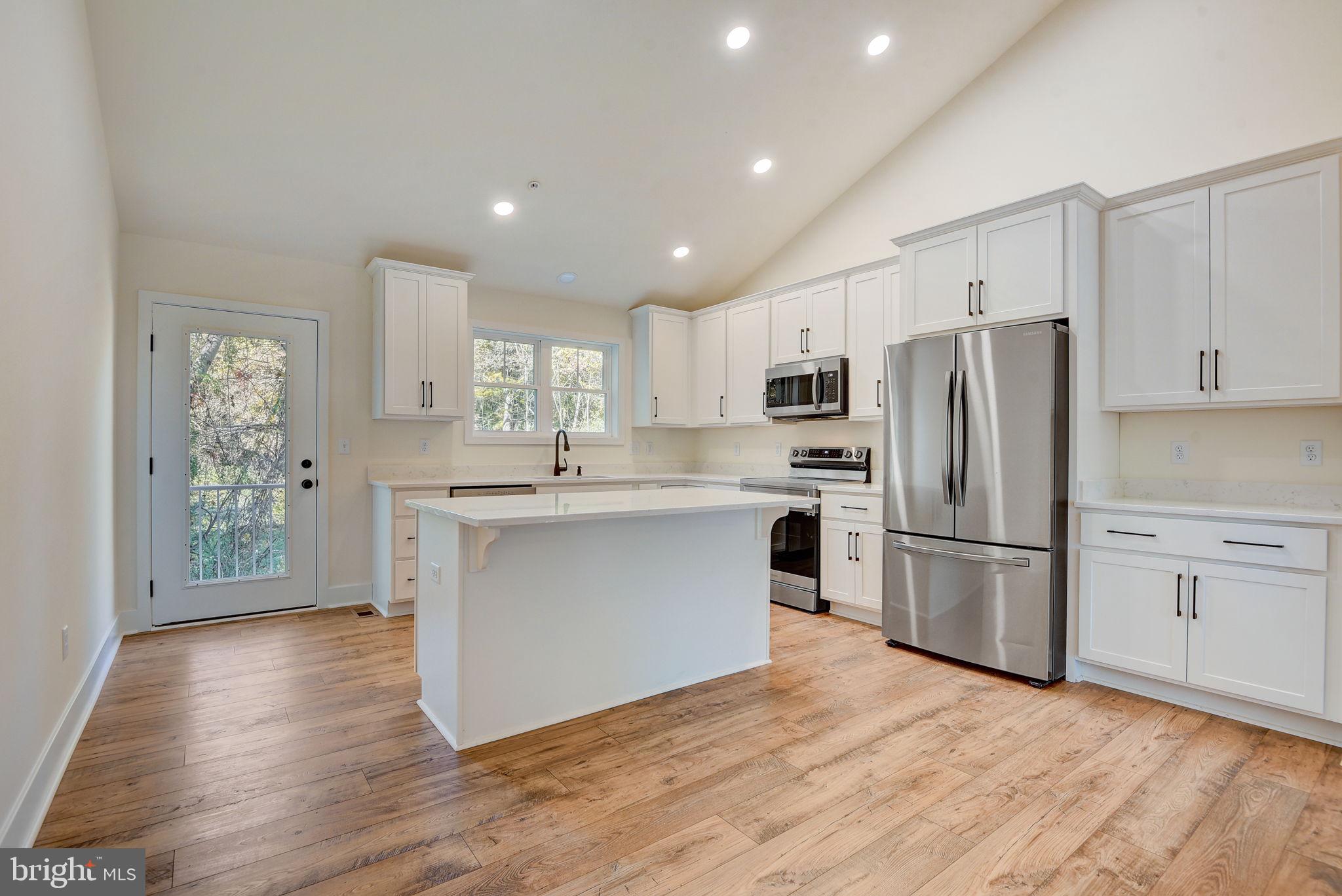 JACOBSVILLE - Residential