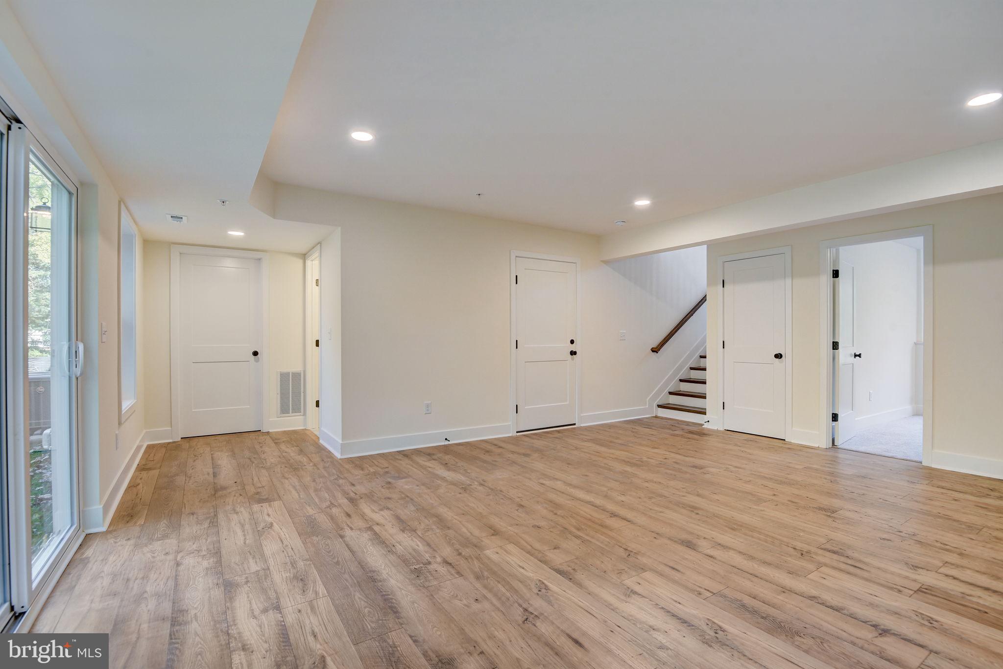 JACOBSVILLE - Residential