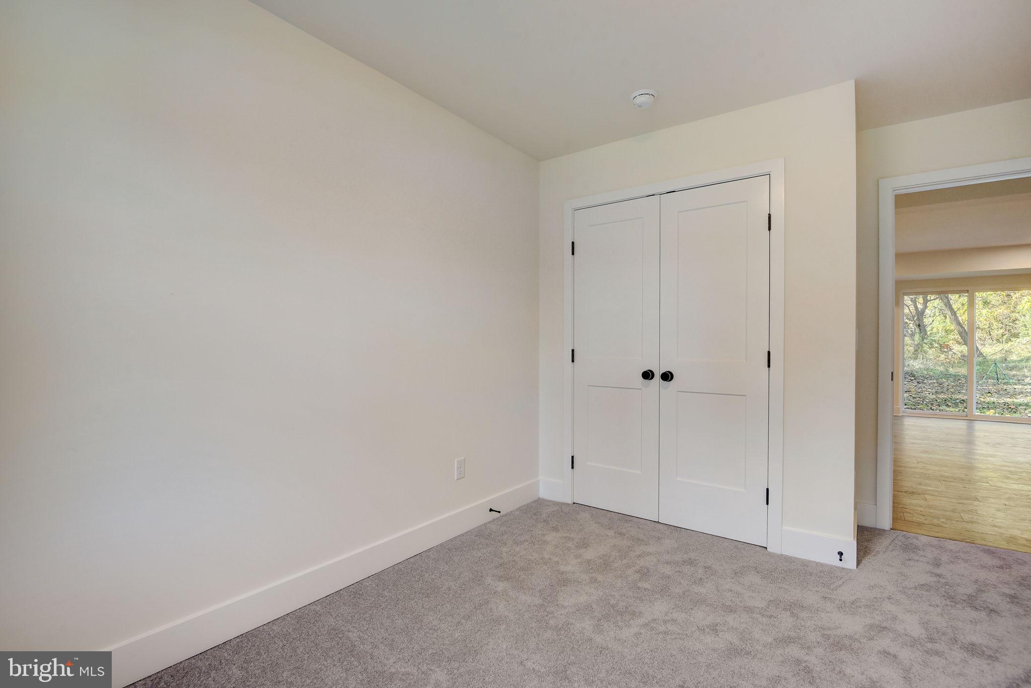 JACOBSVILLE - Residential