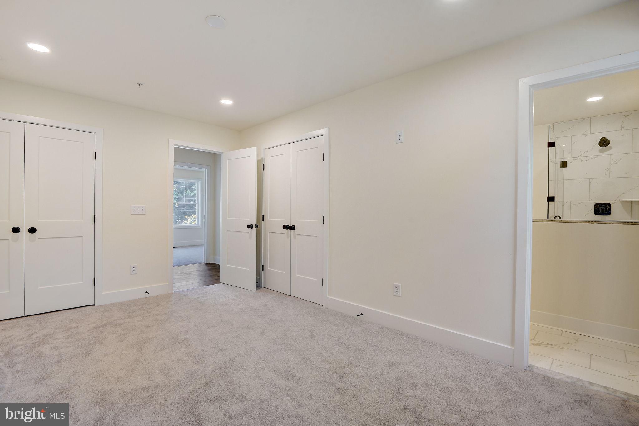 JACOBSVILLE - Residential