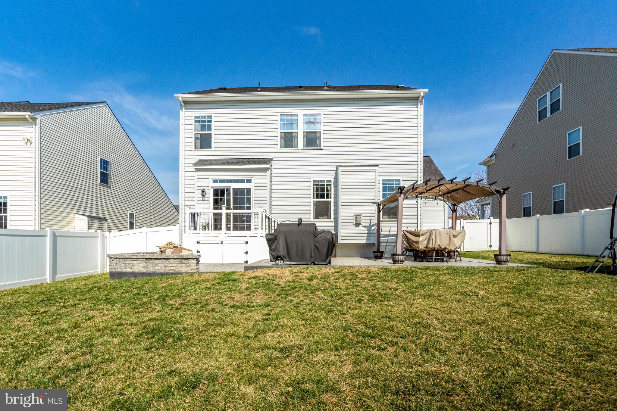 HOPE HILL CROSSING - Residential